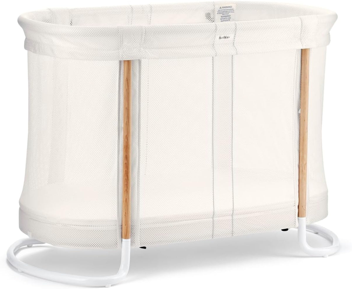 BabyBjörn Baby Crib 2-in-1 Crib and Bassinet with Mesh Safety Siding Mattress and Organic Fitted Sheet Included