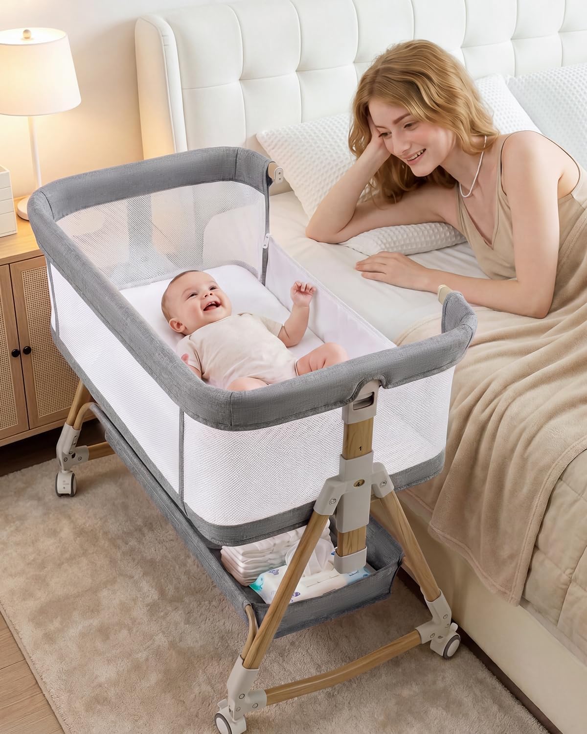 Baby Bassinet Bedside Crib, 3-in-1 Baby Bassinet Bedside Sleeper，Rocking Bedside Bassinet with Wheels, Adjustable Easy Folding Portable Bed for Infant Newborn (Beige)