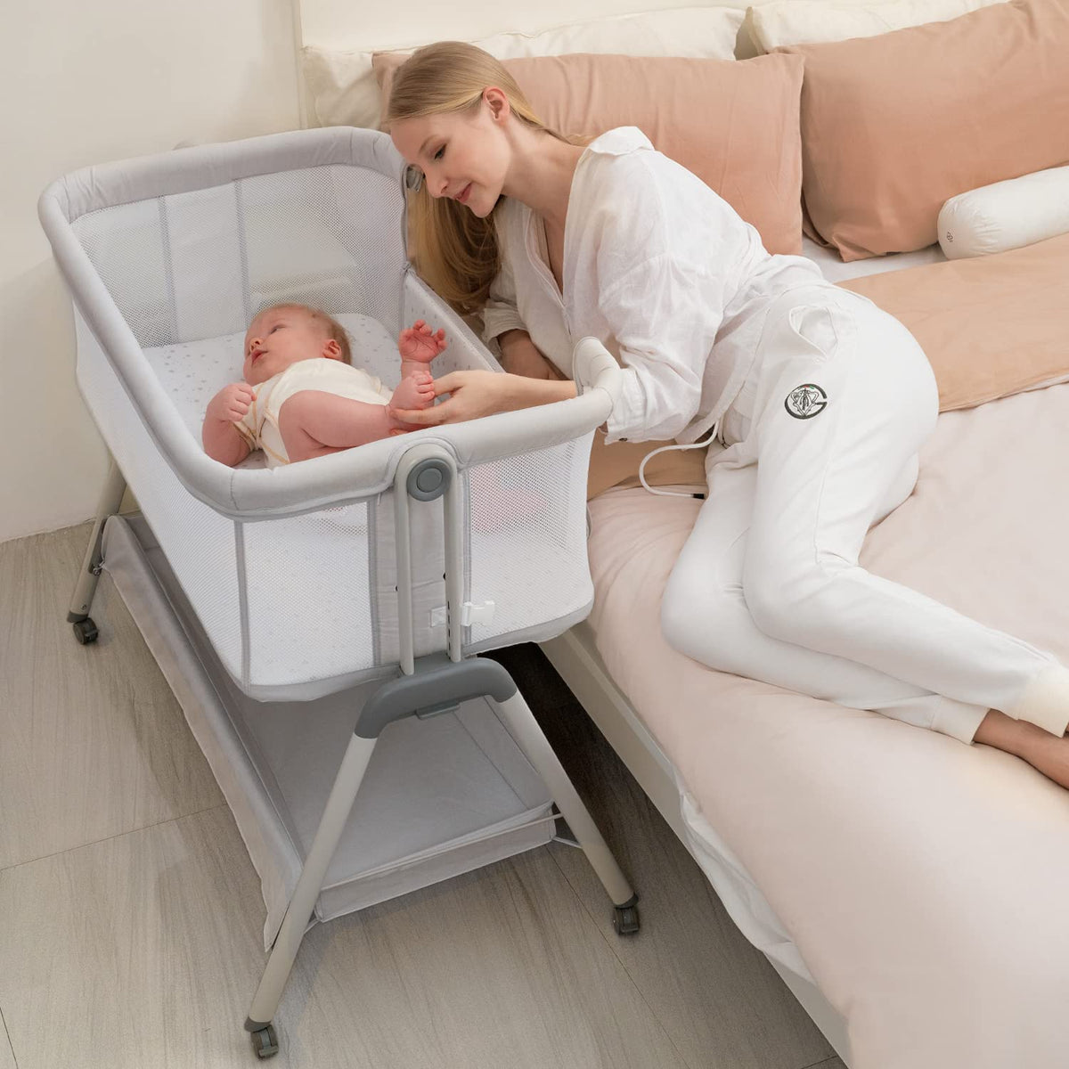 ANGELBLISS Baby Bassinet Bedside Sleeper with Wheels, 6 Heights (Beige)
