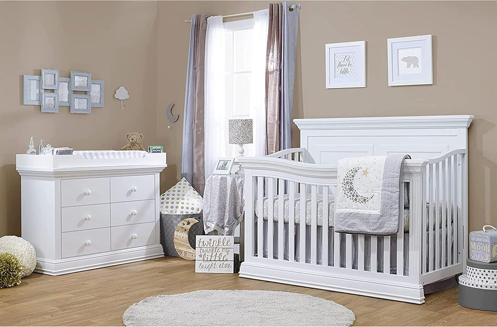 Sorelle Furniture Paxton Crib, Classic 4-In-1 Convertible Crib, Made of Wood, Non-Toxic Finish, Wooden Baby Bed, Toddler Bed, Child’s Daybed and Full-Size Bed, Nursery Furniture - White