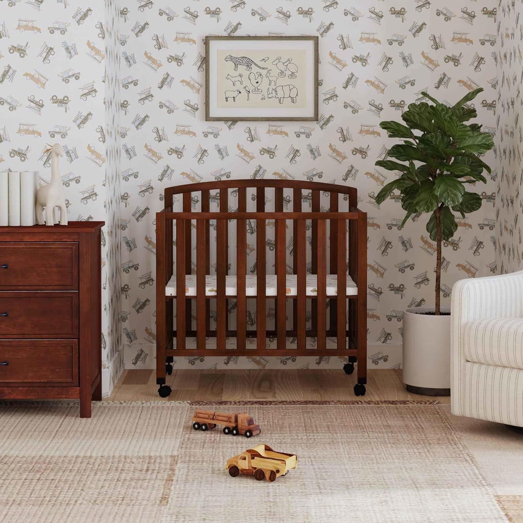 DaVinci Dylan 3-in-1 Convertible Portable Mini Crib, Espresso