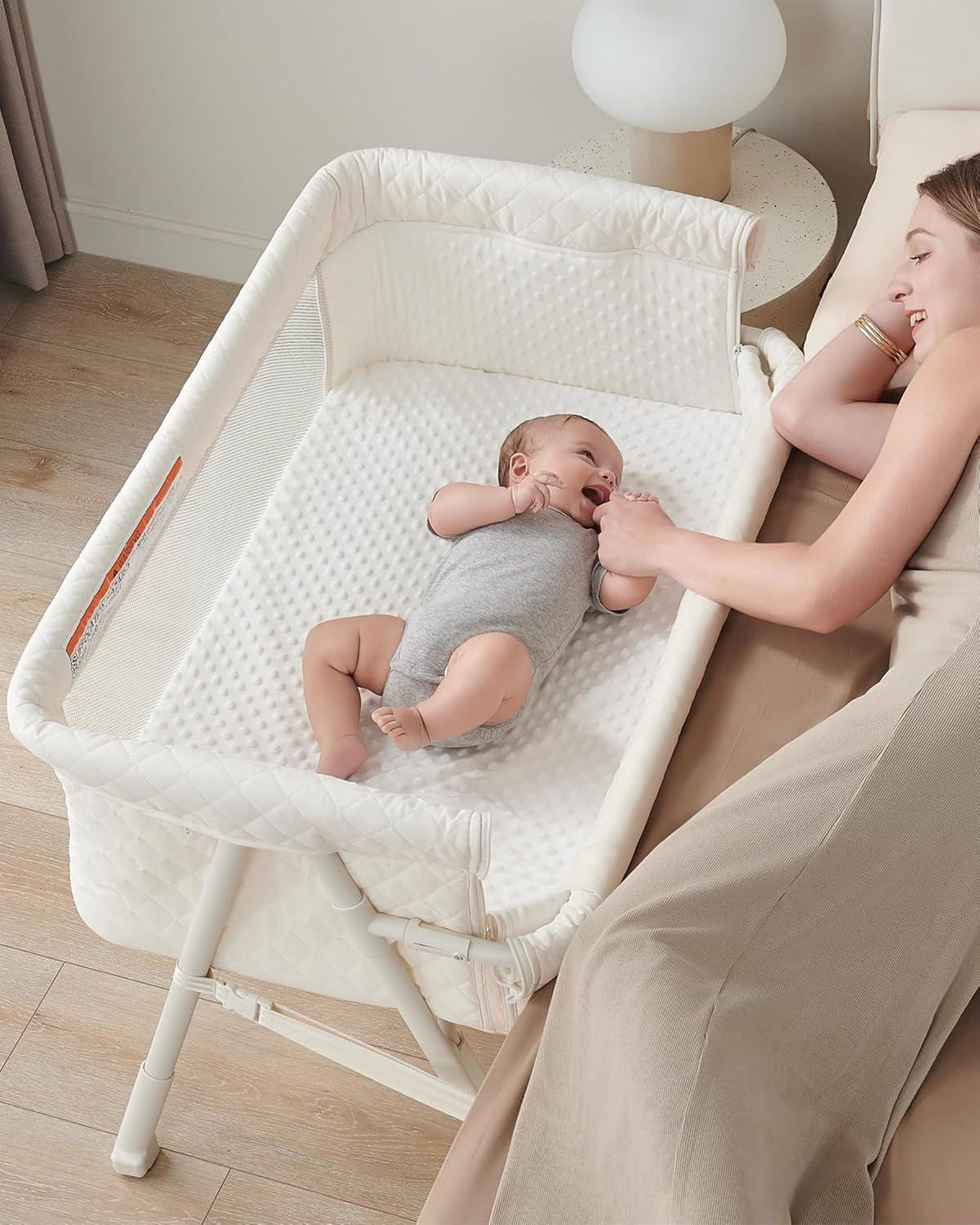 BEKA Bassinet Bedside Sleeper for Baby, 2 in 1 Baby Crib for Newborn, Bedside Bassinet with 4 Auto-Lock Wheels & Adjustable Height, Breathable Mesh Sides & Soft Mattress